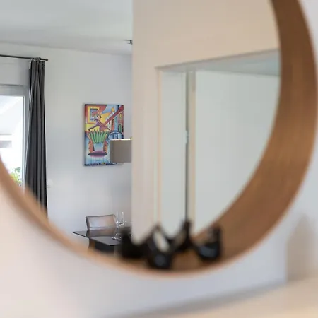 Kate Your Cozy Oasis With Private Parking And Balkony