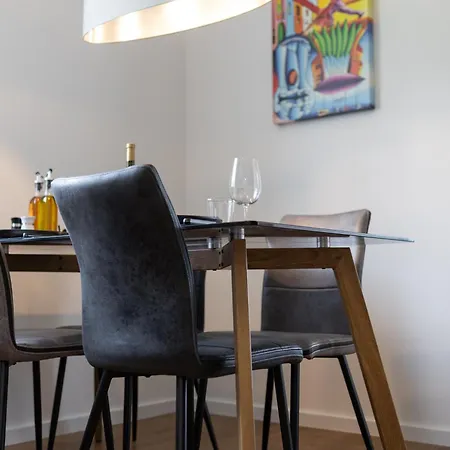 Kate Your Cozy Oasis With Private Parking And Balkony Podstrana